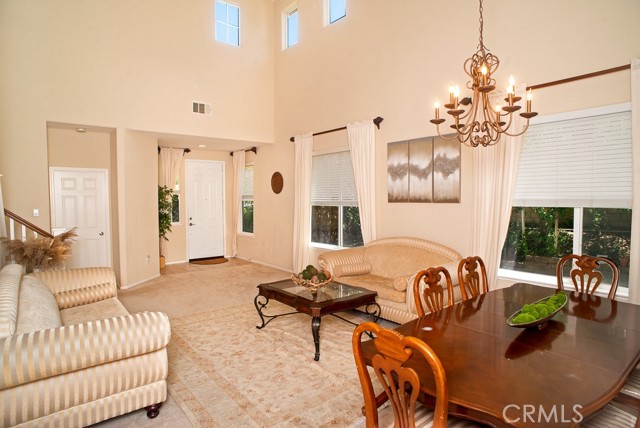 Detail Gallery Image 6 of 24 For 22152 Altair Ln, Valencia,  CA 91390 - 5 Beds | 3/1 Baths