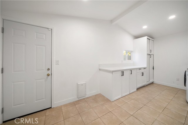 Detail Gallery Image 11 of 44 For 1610 N Amador Ave, Ontario,  CA 91764 - 5 Beds | 3 Baths