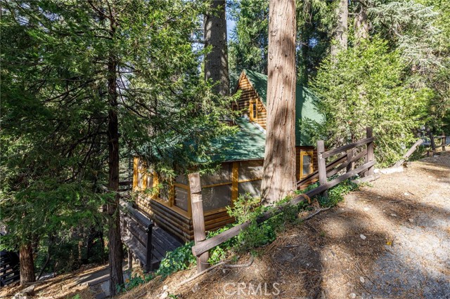 Detail Gallery Image 19 of 31 For 529 West Victoria Ct, Lake Arrowhead,  CA 92352 - 2 Beds | 1 Baths