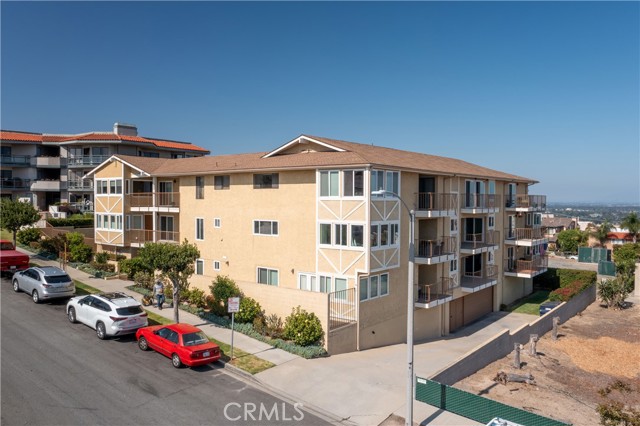 Detail Gallery Image 5 of 44 For 2240 Stanley Ave #9,  Signal Hill,  CA 90755 - 2 Beds | 2 Baths