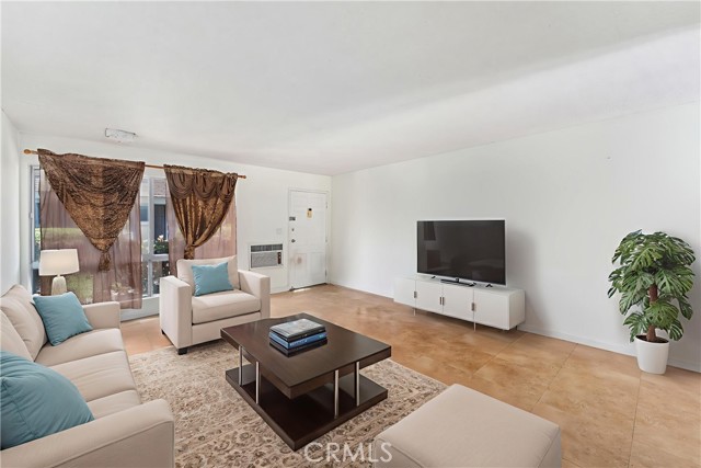 14802 Newport Avenue, Tustin CA: https://media.crmls.org/medias/947a1bd0-4b8e-4a9f-8ae1-e80b3378f91f.jpg