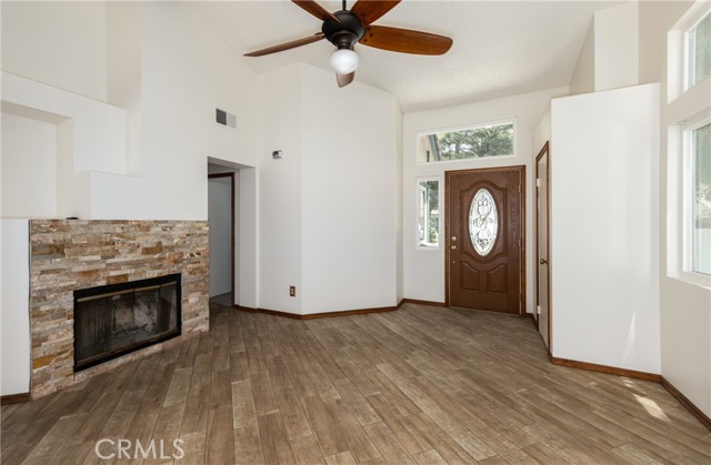 655 Shasta Way, Beaumont CA: https://media.crmls.org/medias/947a2ee4-def2-4076-80f2-b80555c81352.jpg