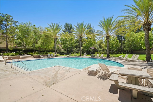 28445 Silverking Trail, Saugus CA: https://media.crmls.org/medias/947b7e6a-3752-4522-8f1f-54a9549e7d31.jpg