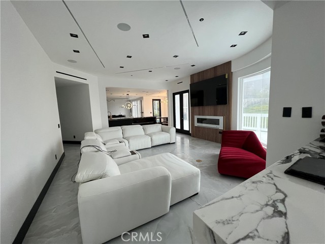 70 Dapplegray Road, Bell Canyon CA: https://media.crmls.org/medias/947be0ee-5521-4d8b-a27a-fc1031b9fd69.jpg