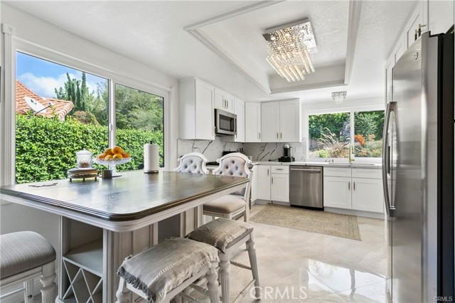 Detail Gallery Image 7 of 22 For 196 S Donna Ct, Anaheim,  CA 92807 - 3 Beds | 2 Baths