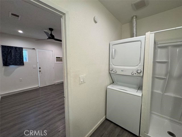 24389 La Glorita Circle, Newhall CA: https://media.crmls.org/medias/947d96a6-dd80-4b5a-a650-7f9f07980b11.jpg