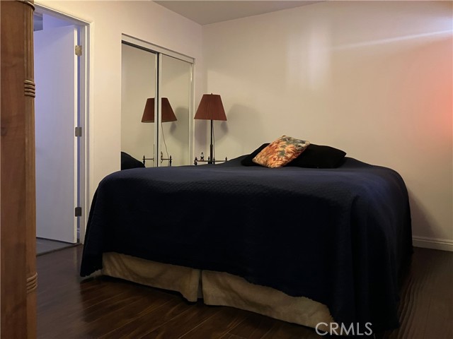 6914 Andasol Avenue, Lake Balboa CA: https://media.crmls.org/medias/947da7d6-d136-41d3-ac97-7caecf3d34d5.jpg