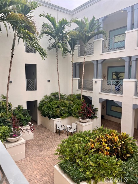 Detail Gallery Image 13 of 21 For 4511 El Mar Dr #307,  –,  FL 33308 - 2 Beds | 2 Baths
