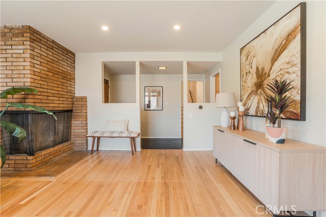 Detail Gallery Image 4 of 20 For 1826 Bara Rd, Glendale,  CA 91208 - 3 Beds | 2 Baths