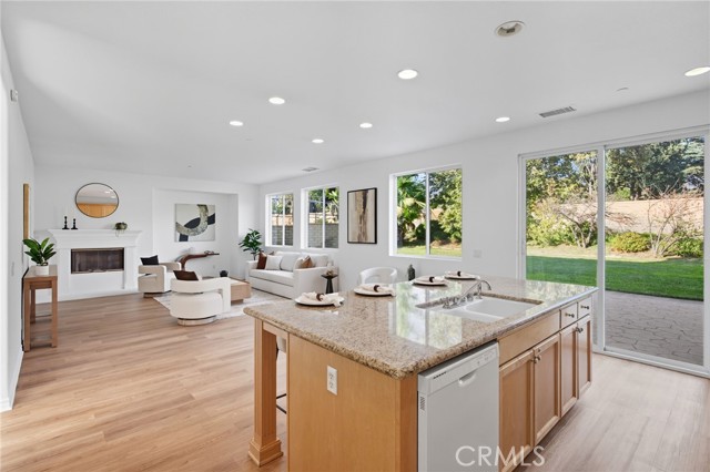 Detail Gallery Image 23 of 53 For 13346 Los Olivos Rd, Sylmar,  CA 91342 - 4 Beds | 4 Baths