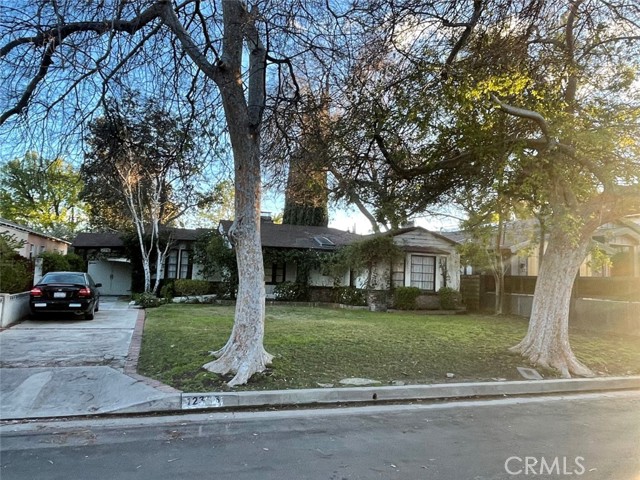 MLS# SR23092597