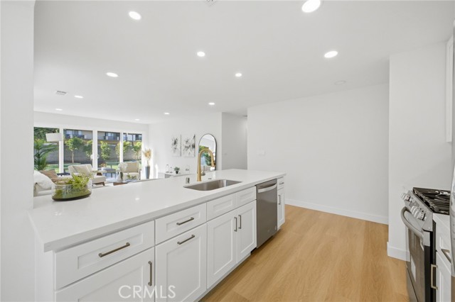 Detail Gallery Image 9 of 29 For 1316 W Beacon Ave, Anaheim,  CA 92802 - 4 Beds | 2 Baths