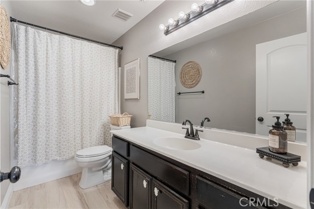 23470 Badger Creek Lane, Menifee CA: https://media.crmls.org/medias/94817a17-c27e-43fc-b519-f7e40e286081.jpg