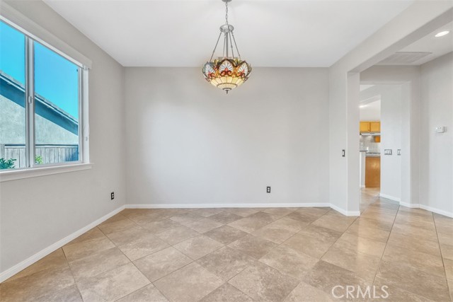 Detail Gallery Image 14 of 53 For 25406 Singleleaf St, Corona,  CA 92883 - 4 Beds | 3/1 Baths