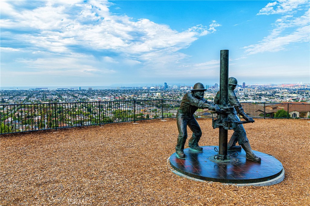 https://media.crmls.org/medias/9481ff03-d2d8-439e-a6ce-be10bfea12d5.jpg?preset=X-Large