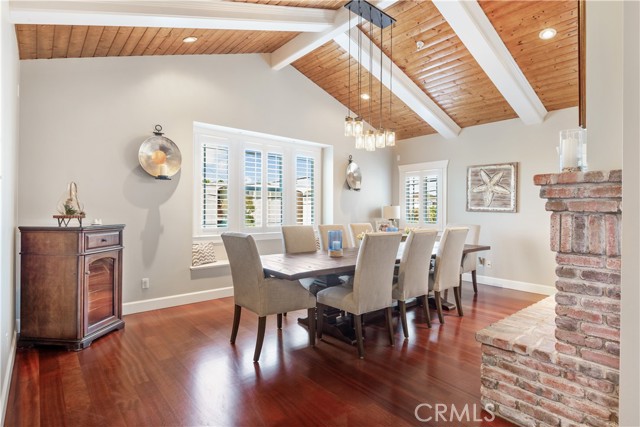 202 Avenue H, Redondo Beach CA: https://media.crmls.org/medias/94827ce1-2e3a-460b-8213-0473c7bb54d0.jpg
