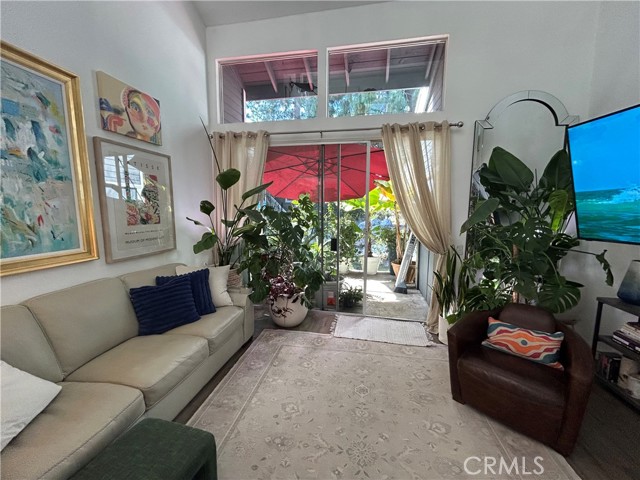 Detail Gallery Image 4 of 18 For 25579 Pine Creek Lane, Wilmington,  CA 90744 - 1 Beds | 1 Baths