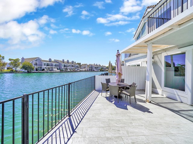 3512 Bravata Drive, Huntington Beach CA: https://media.crmls.org/medias/9484ae3a-36e5-45e7-90f4-1f615eb4d67e.jpg