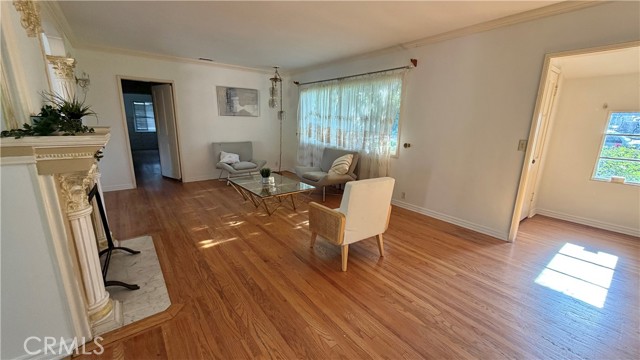 Detail Gallery Image 7 of 43 For 15227 Greenleaf St, Sherman Oaks,  CA 91403 - 3 Beds | 2 Baths