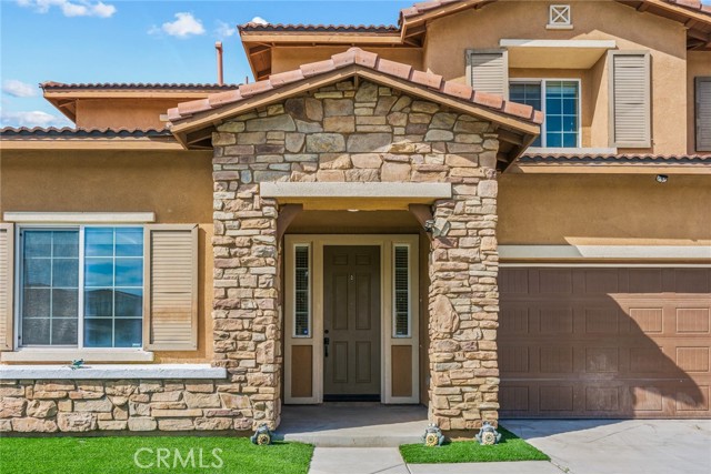 Detail Gallery Image 4 of 49 For 4759 Brison Ct, Jurupa Valley,  CA 91752 - 5 Beds | 3 Baths