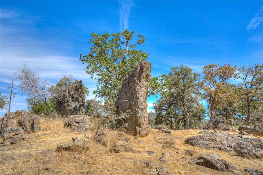 https://media.crmls.org/medias/94859cf5-0f9a-4044-9348-45c283815113.jpg?preset=X-Large