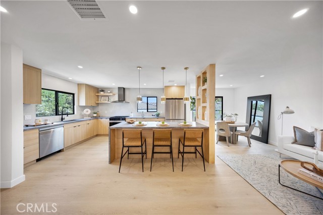 4618 Sharynne Lane, Torrance CA: https://media.crmls.org/medias/9486cdb4-ea86-43d5-ae54-bfb47db9dc5a.jpg