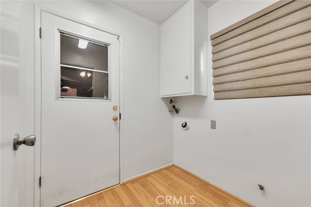 Detail Gallery Image 12 of 38 For 17078 Minnehaha St, Granada Hills,  CA 91344 - 4 Beds | 2/1 Baths