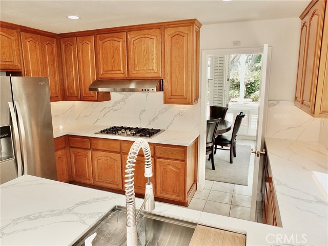 6225 Napoli Court, Long Beach CA: https://media.crmls.org/medias/94875ff5-2b0a-49c4-a7ce-a48a1427345d.jpg