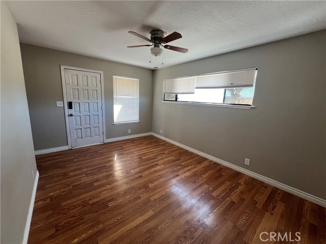 Detail Gallery Image 22 of 25 For 18530 Eucalyptus St, Hesperia,  CA 92345 - 3 Beds | 2/1 Baths