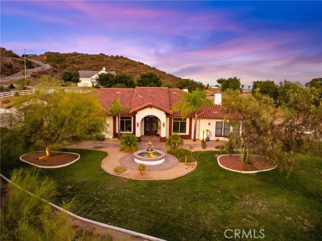 Detail Gallery Image 3 of 9 For 21977 Paseo Chico, Murrieta,  CA 92562 - 4 Beds | 3/1 Baths