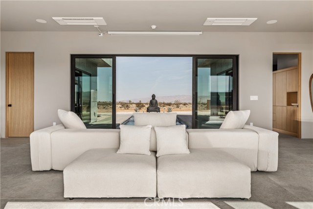 60632 Granville Road, Joshua Tree CA: https://media.crmls.org/medias/94888f44-ffe0-4def-b6a0-05a39e4adc5d.jpg