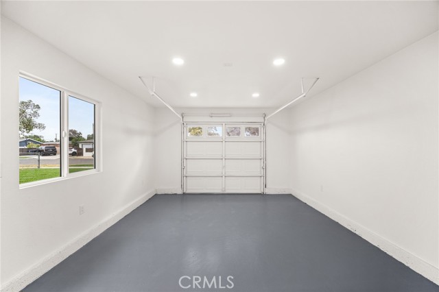 2124 W Flower Avenue, Fullerton CA: https://media.crmls.org/medias/948983ec-bf47-4920-a1a4-5a49f70b8568.jpg