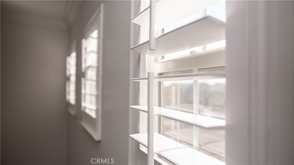 https://media.crmls.org/medias/94898ecc-50eb-43fe-884b-0aca76d34425.jpg?preset=X-Large