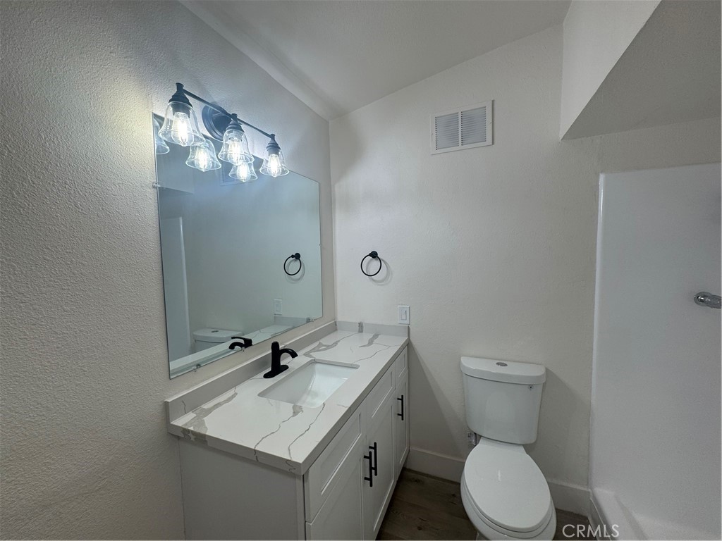 https://media.crmls.org/medias/9489e2bd-d41f-4e86-a3cc-9b2612dd9013.jpg?preset=X-Large