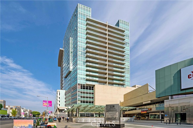 3785 Wilshire Boulevard, Los Angeles CA: https://media.crmls.org/medias/948aca44-c723-4540-8204-f3d564b23b3f.jpg