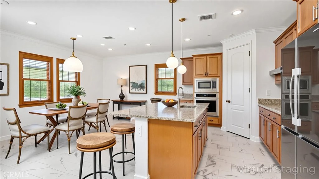 MLS #OC25080974 img 4