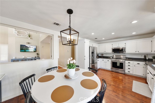 Detail Gallery Image 14 of 59 For 43540 Corte Benisa, Temecula,  CA 92592 - 3 Beds | 2/1 Baths