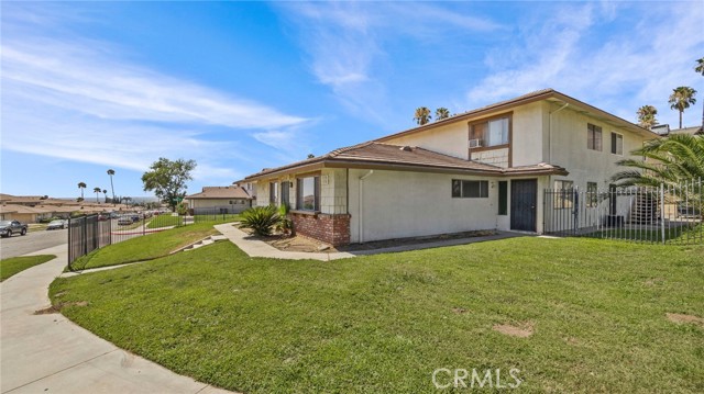 Detail Gallery Image 3 of 14 For 3568 20th St, Highland,  CA 92346 - 2 Beds | 1 Baths