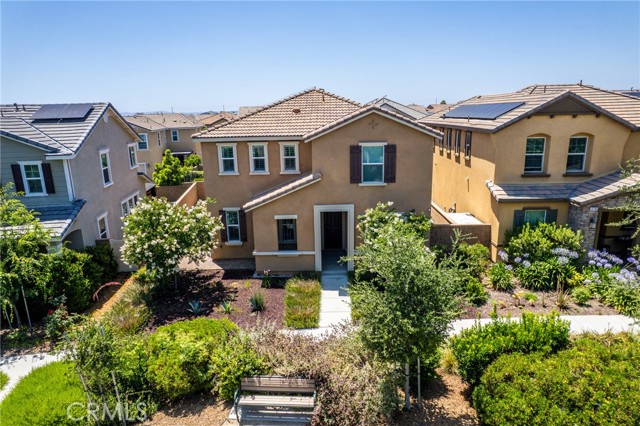 Detail Gallery Image 2 of 42 For 4775 S Bresse Paseo, Ontario,  CA 91762 - 6 Beds | 3/1 Baths