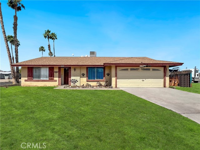 Detail Gallery Image 2 of 17 For 26731 Greenvale Way, Desert Center,  CA 92239 - 3 Beds | 2 Baths