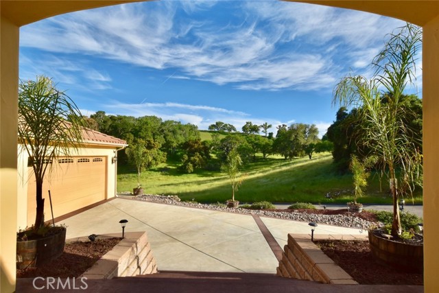 Detail Gallery Image 7 of 51 For 9805 Steelhead Rd, Paso Robles,  CA 93446 - 3 Beds | 3/1 Baths