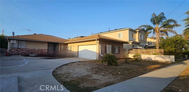 1261 W 139th Street, Gardena CA: https://media.crmls.org/medias/948c9c67-be23-4128-8bc6-2f99afa26a05.jpg