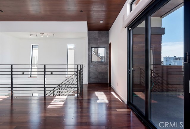 122 Manhattan Avenue, Hermosa Beach, California 90254, 3 Bedrooms Bedrooms, ,1 BathroomBathrooms,Residential,Sold,Manhattan,SB18007639