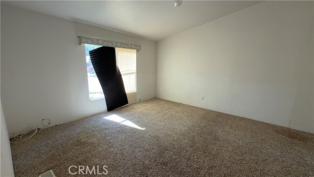 Image 24 of 53 For 18420 Decker