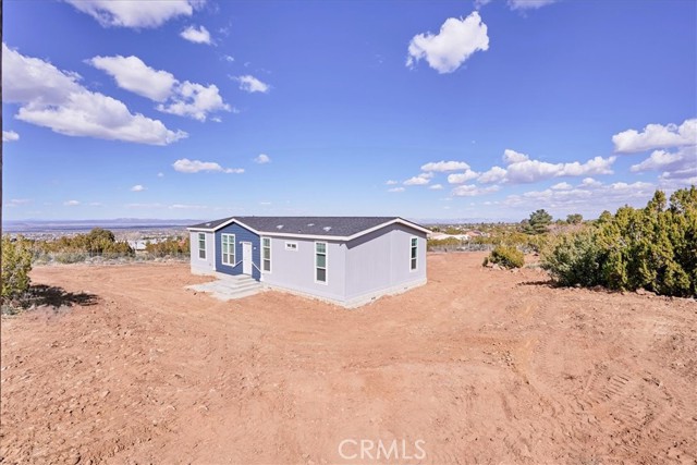 Detail Gallery Image 3 of 37 For 9889 Crystal Aire Rd, Pinon Hills,  CA 92372 - 4 Beds | 2 Baths