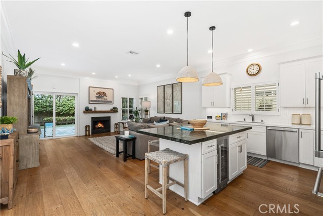 117 Alabama Street, Huntington Beach CA: https://media.crmls.org/medias/948f4b9d-9601-4140-926e-13cd2d3d2754.jpg