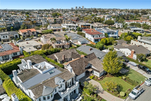 Detail Gallery Image 32 of 37 For 235 Driftwood Rd, Corona Del Mar,  CA 92625 - 4 Beds | 4/1 Baths