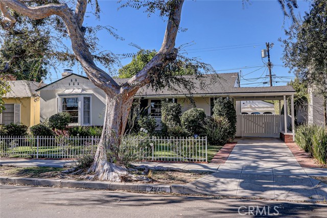 Detail Gallery Image 1 of 40 For 2929 Cardiff, Los Angeles,  CA 90034 - 2 Beds | 2 Baths