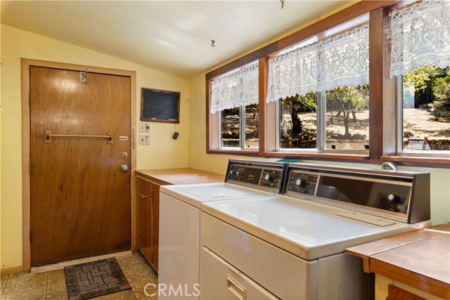 10899 Highway 175, Kelseyville CA: https://media.crmls.org/medias/9491b308-b08a-47de-8d26-db74eb4f19fe.jpg