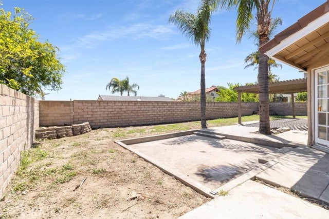 Detail Gallery Image 40 of 45 For 18233 Montgomery Ave, Fontana,  CA 92336 - 4 Beds | 2 Baths